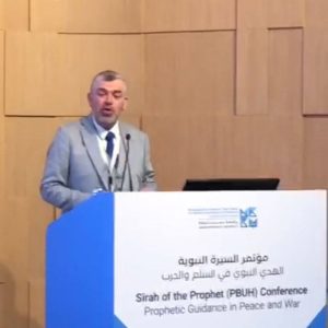 رئيس جامعة طرابلس مشاركا في مؤتمر الدوحة عن الهدي النبوي في السلم والحرب : آن الأوان لتأسيس منظومة دولية عادلة وبديلة عن الأمم المتحدة